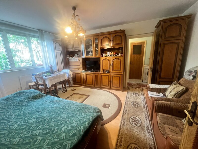 Dristor, Rm. Sarat, 3 camere cu balcon,